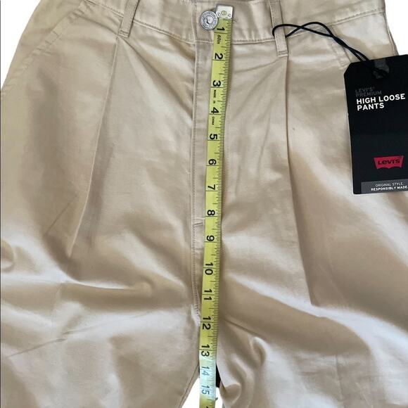 NWT Levi’s Super high rise loose khaki pleated wide leg pants size 26x30 - Picture 6 of 10